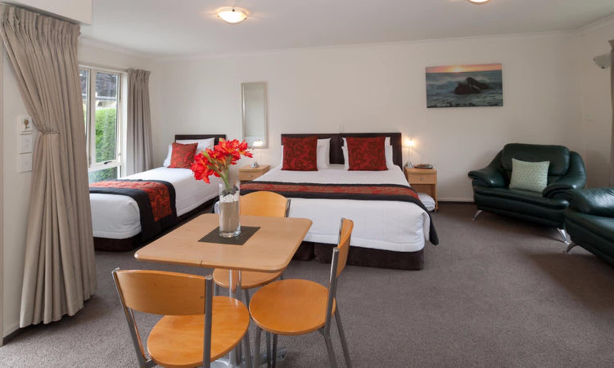 Colombo In The City Christchurch Bagian luar foto A typical studio apartment