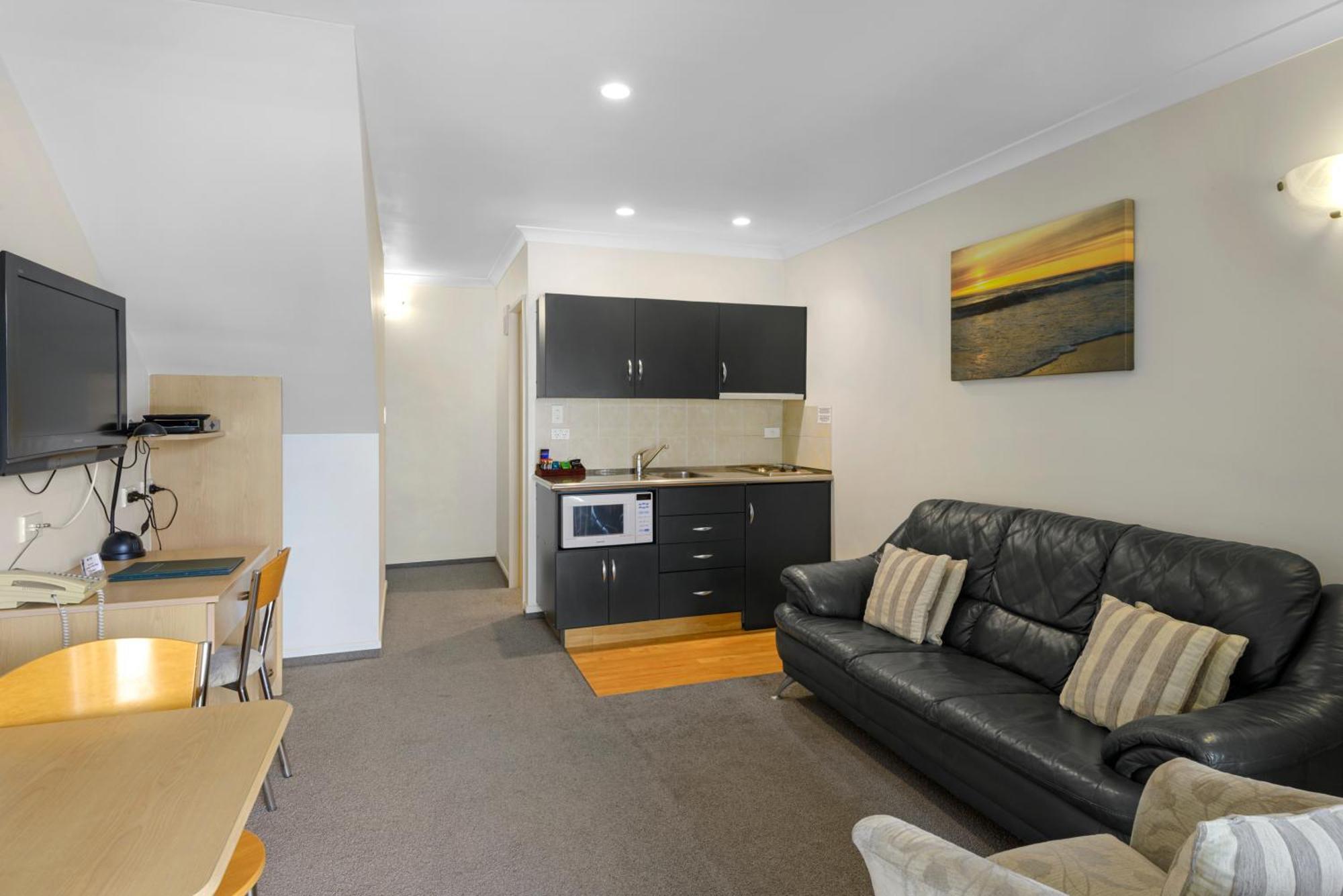 Colombo In The City Christchurch Bagian luar foto A typical apartment at the hotel
